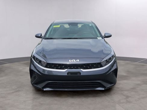 Used 2023 Kia Forte LXS w/ LXS Technology Package FWD image 2