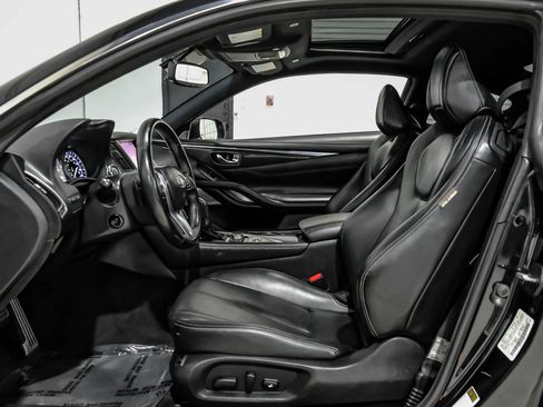 Used 2017 INFINITI Q60 Red Sport 400 RWD image 21