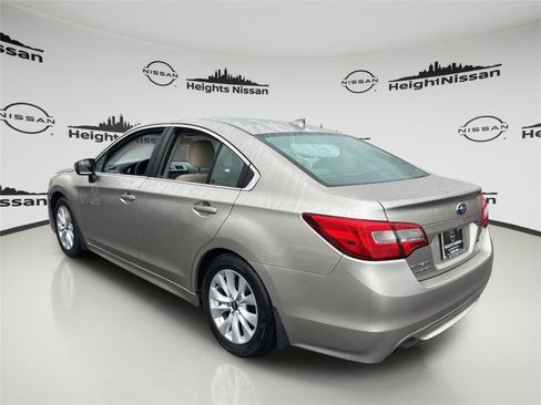Used 2017 Subaru Legacy 2.5i Premium image 3