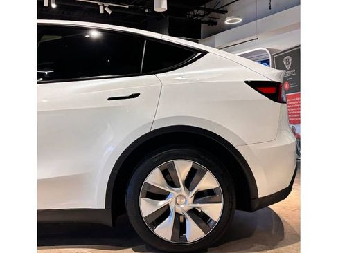 Used 2023 Tesla Model Y Long Range image 10