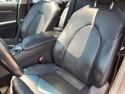 Used 2018 Toyota Camry XSE FWD image 33