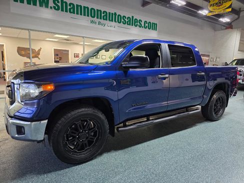 Used 2014 Toyota Tundra SR5 w/ SR5 Upgrade Package image 2