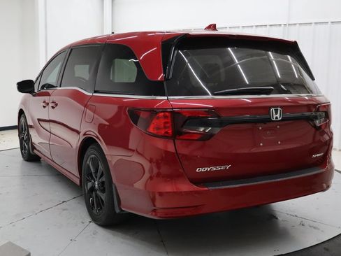 Used 2023 Honda Odyssey Sport image 5