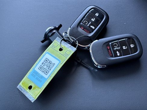 Certified 2025 Honda Accord SE image 38