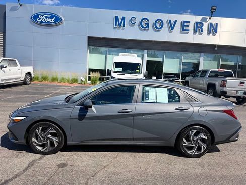 Used 2024 Hyundai Elantra Limited FWD image 4