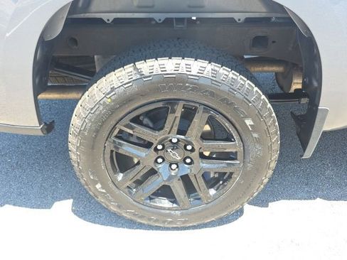 Used 2022 Chevrolet Silverado 1500 LT Trail Boss w/ Convenience Package II AWD/4WD image 11