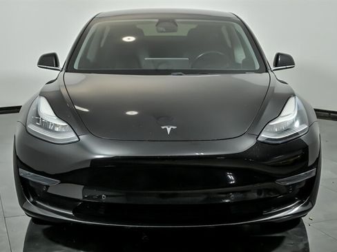 Used 2018 Tesla Model 3 Mid Range RWD image 4