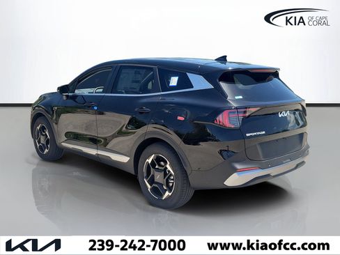 New 2026 Kia Sportage EX FWD image 4