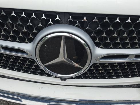 Used 2024 Mercedes-Benz GLE 350 4MATIC image 6
