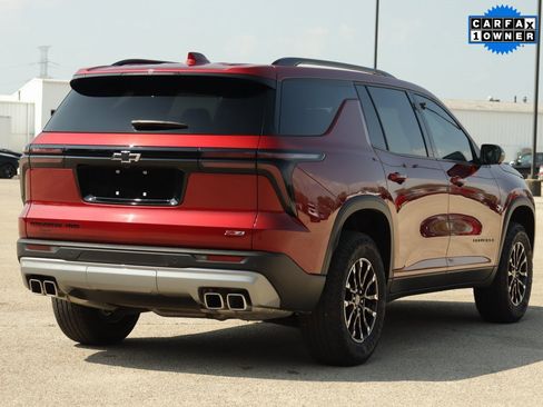 Used 2024 Chevrolet Traverse Z71 image 7