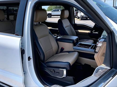 Used 2024 Ford F250 Lariat w/ Chrome Package AWD/4WD image 29