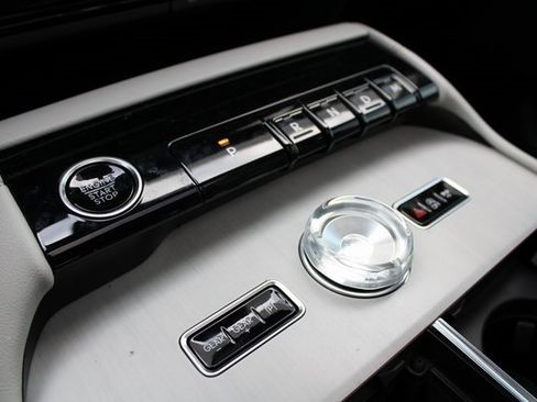 New 2026 Lincoln Navigator Reserve image 30