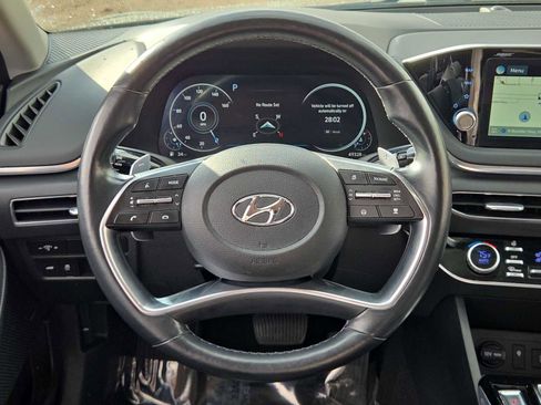 Used 2021 Hyundai Sonata Limited w/ Preferred Accessory Package image 23