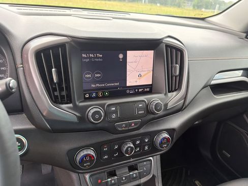 Used 2024 GMC Terrain AT4 w/ Infotainment Package II AWD/4WD image 28