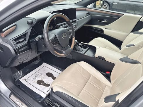 Used 2023 Lexus ES 350 w/ Accessory Package (Z1) image 10