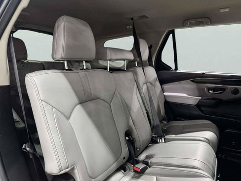 Used 2025 Honda Pilot EX-L image 53
