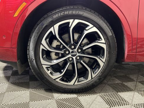 Used 2024 Lincoln Nautilus Reserve image 12