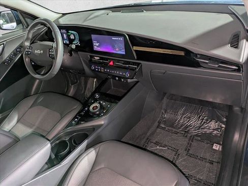Used 2023 Kia Niro EX image 22