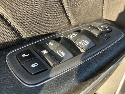 Used 2023 Dodge Charger SXT image 11