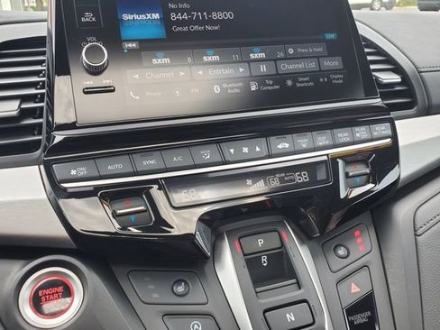 Used 2025 Honda Odyssey EX-L image 31
