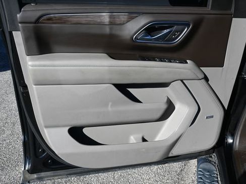 Used 2021 Chevrolet Tahoe Z71 w/ Z71 Signature Package image 10