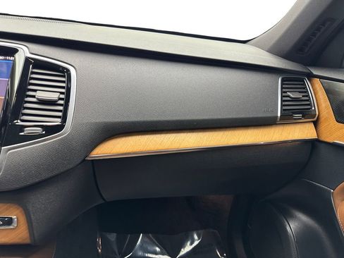 Used 2023 Volvo XC90 B6 Plus image 63