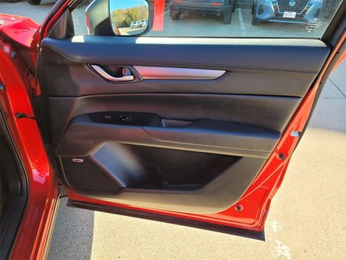 Used 2020 MAZDA CX-5 Touring image 8