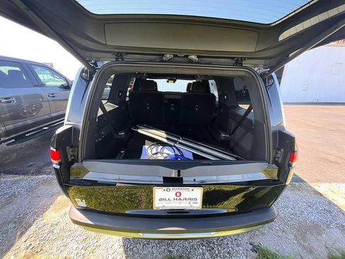 Used 2023 Rivian R1S Adventure AWD/4WD image 8