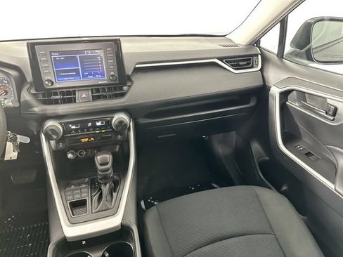 Used 2021 Toyota RAV4 LE AWD/4WD image 23