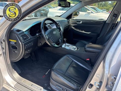 Used 2013 Hyundai Genesis 5.0 R-Spec RWD image 10