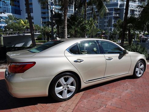 Used 2010 Lexus LS 460 w/ Luxury Value Edition image 19