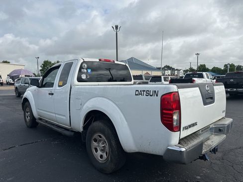 Used 2011 Nissan Frontier S w/ S Preferred Pkg RWD image 4