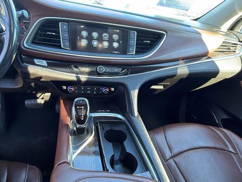 Used 2018 Buick Enclave Avenir w/ Avenir Technology Package image 20