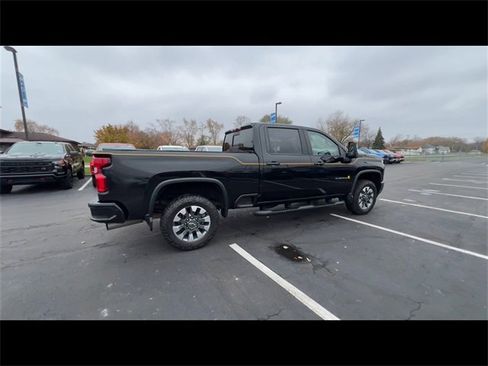 Used 2021 Chevrolet Silverado 2500 LTZ w/ Carhartt Edition image 8
