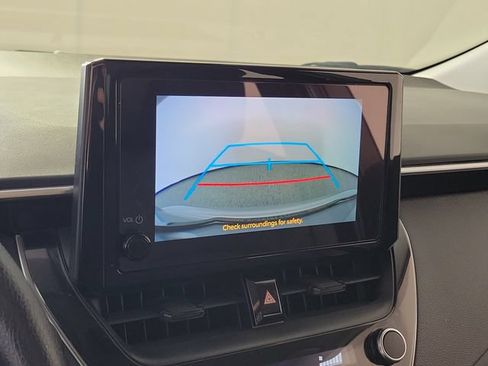 Used 2024 Toyota Corolla LE FWD image 29