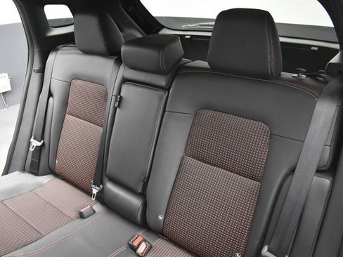 New 2026 Nissan Kicks SR FWD image 17