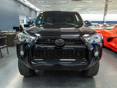 Used 2019 Toyota 4Runner SR5 image 2