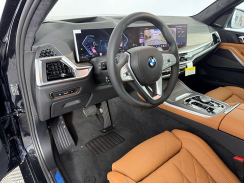 Used 2027 BMW X7 xDrive40i AWD/4WD image 4