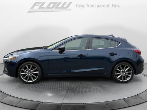 Used 2018 MAZDA MAZDA3 Grand Touring w/ Premium Equipment Package FWD image 5