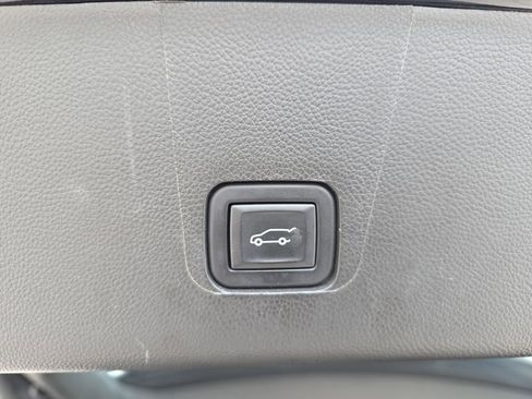 Certified 2023 Chevrolet Traverse LT AWD/4WD image 14