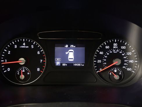 Used 2019 Kia Sorento LX image 32