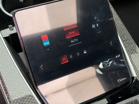 New 2026 Cadillac Escalade ESV V AWD/4WD image 17