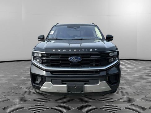 Used 2025 Ford Expedition Max Platinum image 2