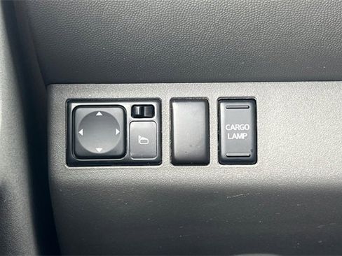 Used 2015 Nissan Frontier SV w/ SV Value Truck Package image 32