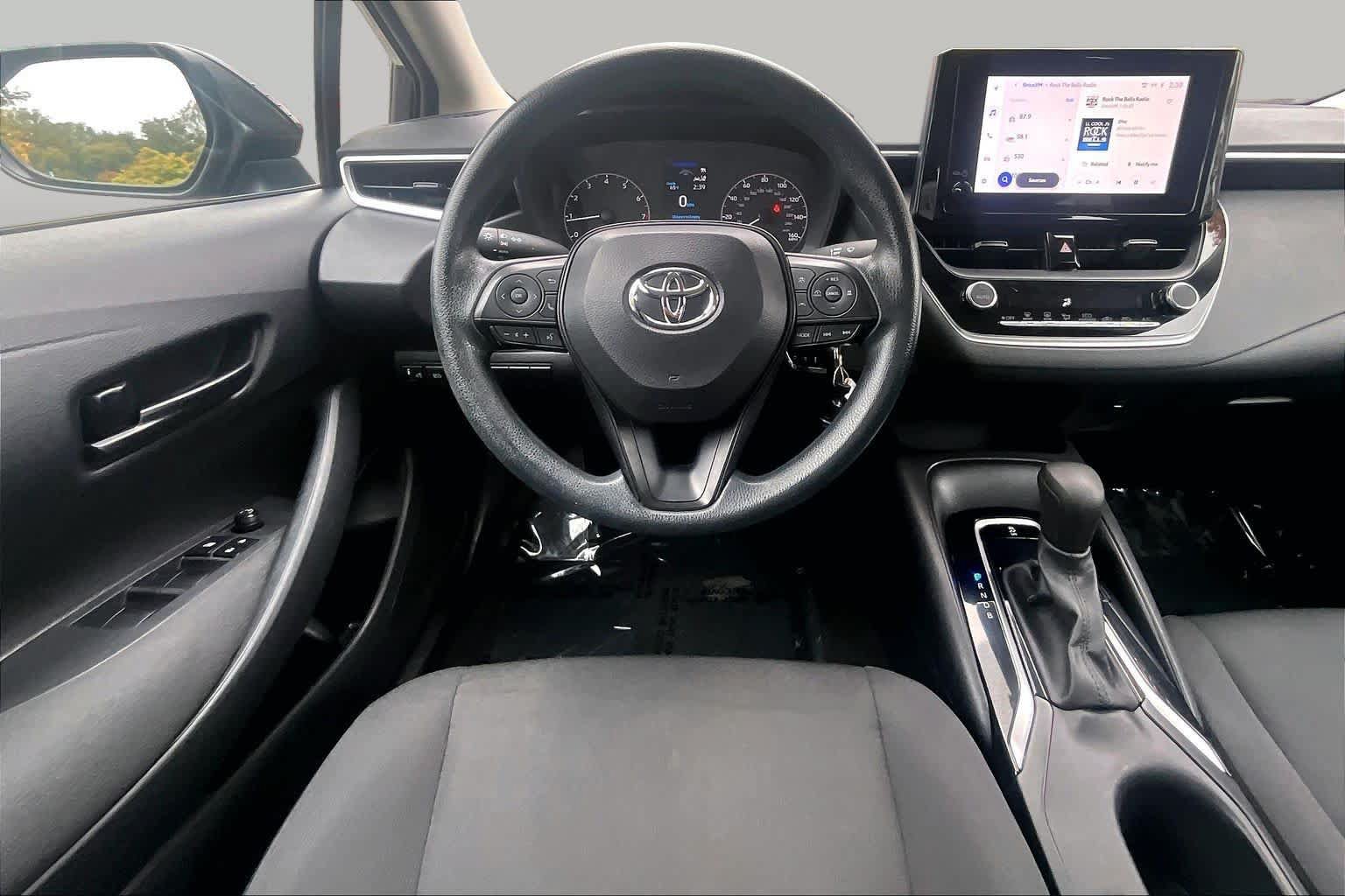 Used 2024 Toyota Corolla LE FWD image 6