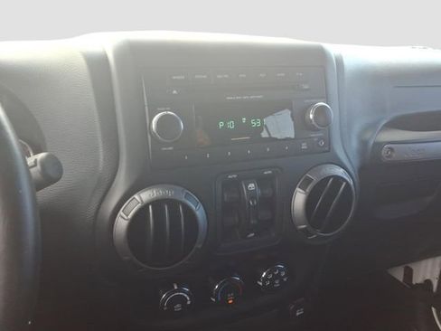 Used 2017 Jeep Wrangler Unlimited Sport w/ Quick Order Package 24S AWD/4WD image 18