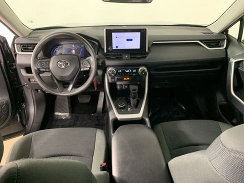 Used 2025 Toyota RAV4 LE AWD/4WD image 33