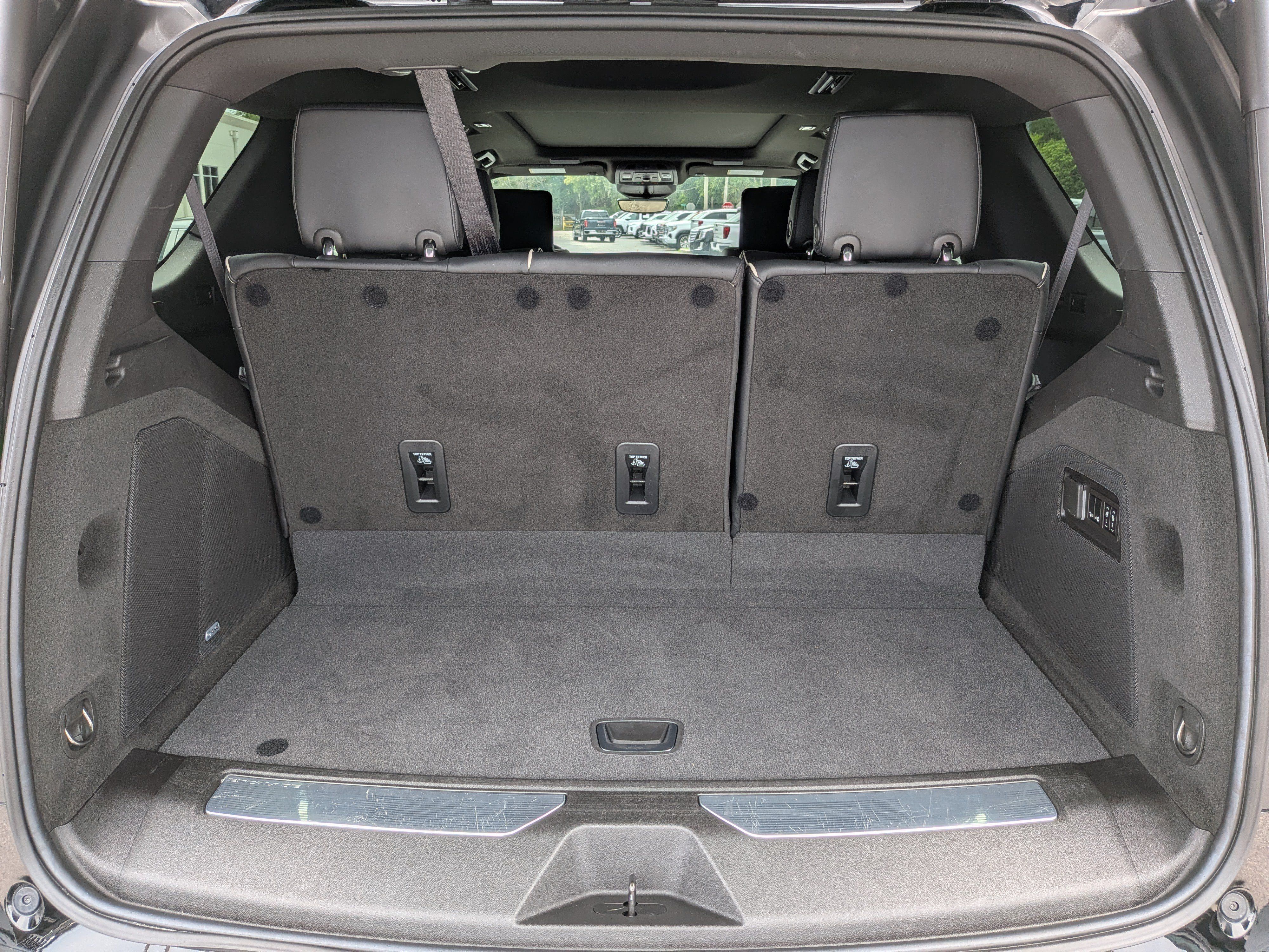 Certified 2023 Cadillac Escalade Sport w/ LPO, ONYX Package AWD/4WD image 18