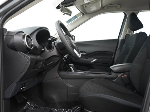 Used 2022 Nissan Kicks SV FWD image 24