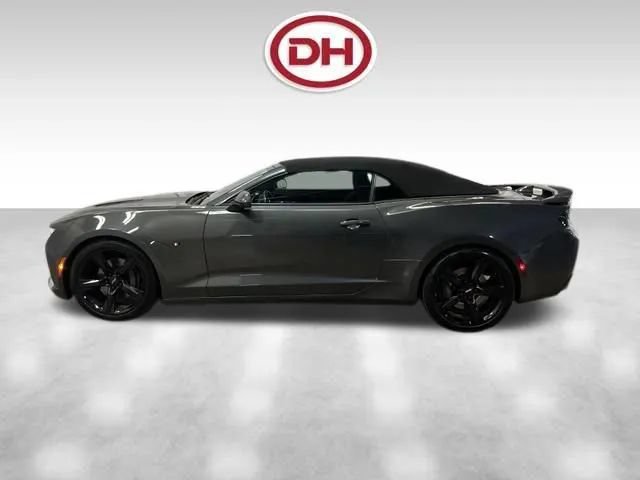 Used 2017 Chevrolet Camaro SS RWD image 8